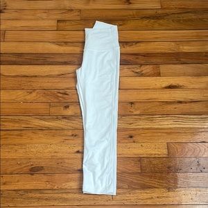 white cropped lululemon leggings- barely used!